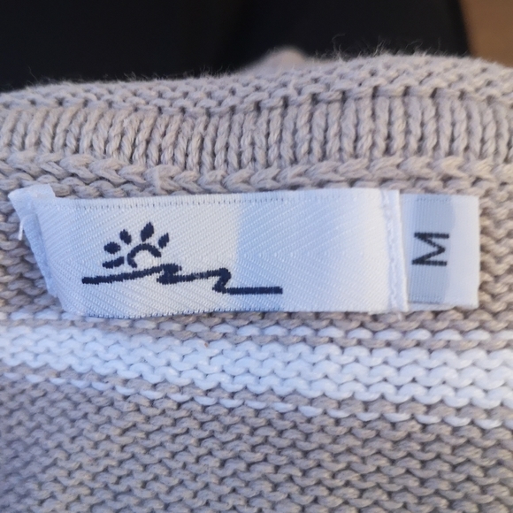 3/$20 Out of the Blue cotton pullover sweater - Picture 7 of 8